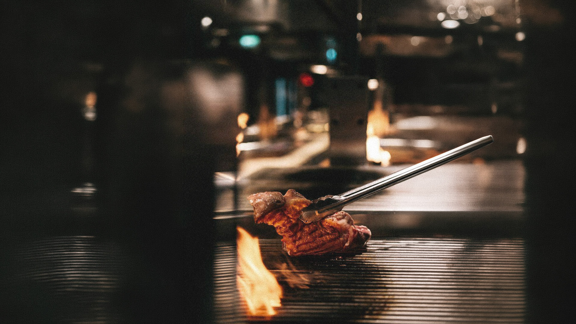 Cocina de fuegos y brasas en Canelo